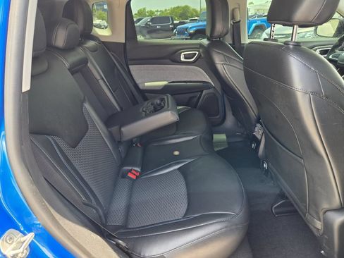 Used 2022 Jeep Compass Latitude FWD image 14