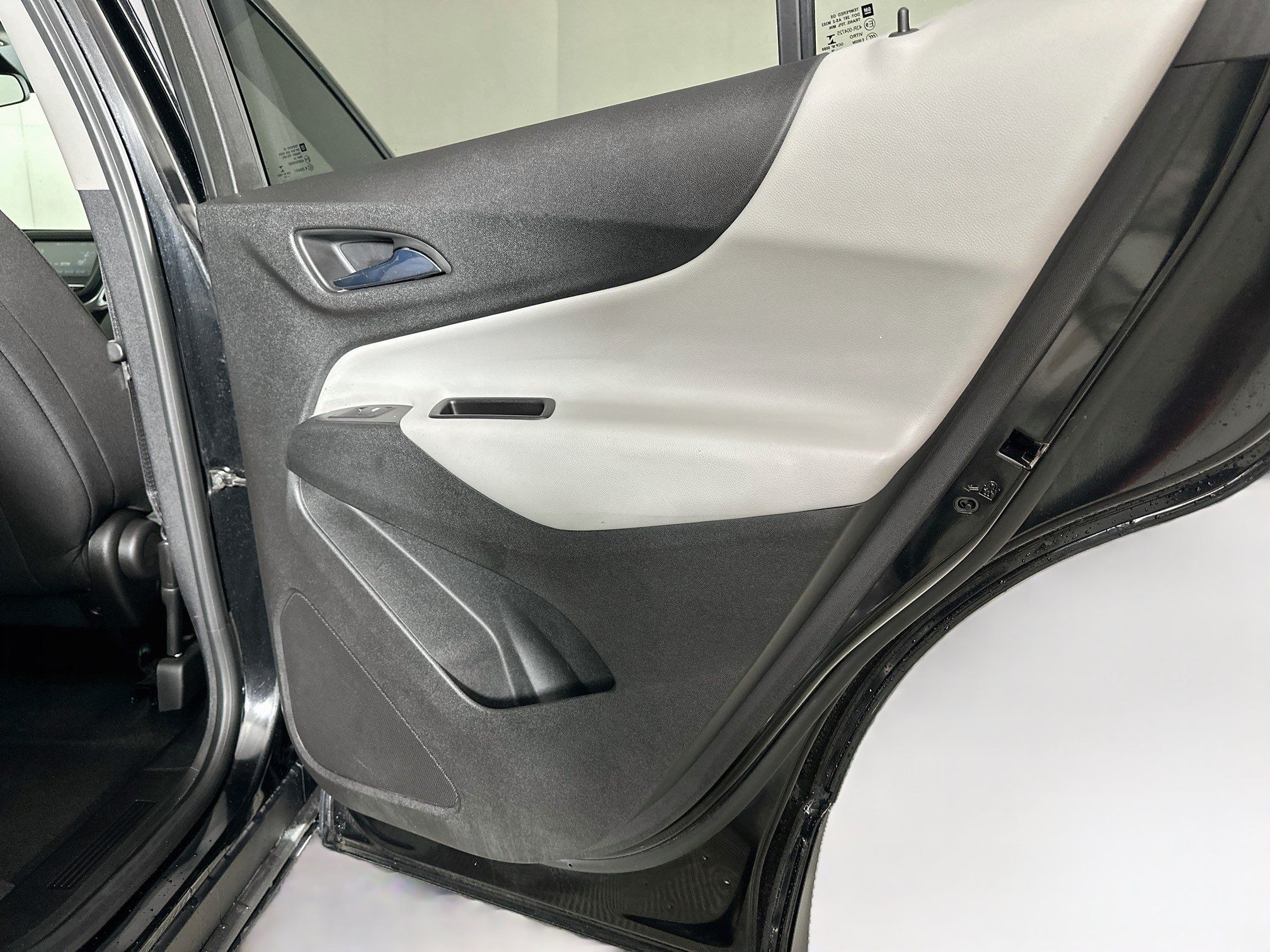 Used 2018 Chevrolet Equinox LS FWD image 27