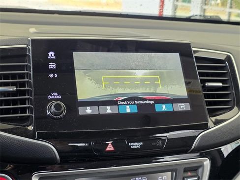 Used 2020 Honda Pilot Touring image 21