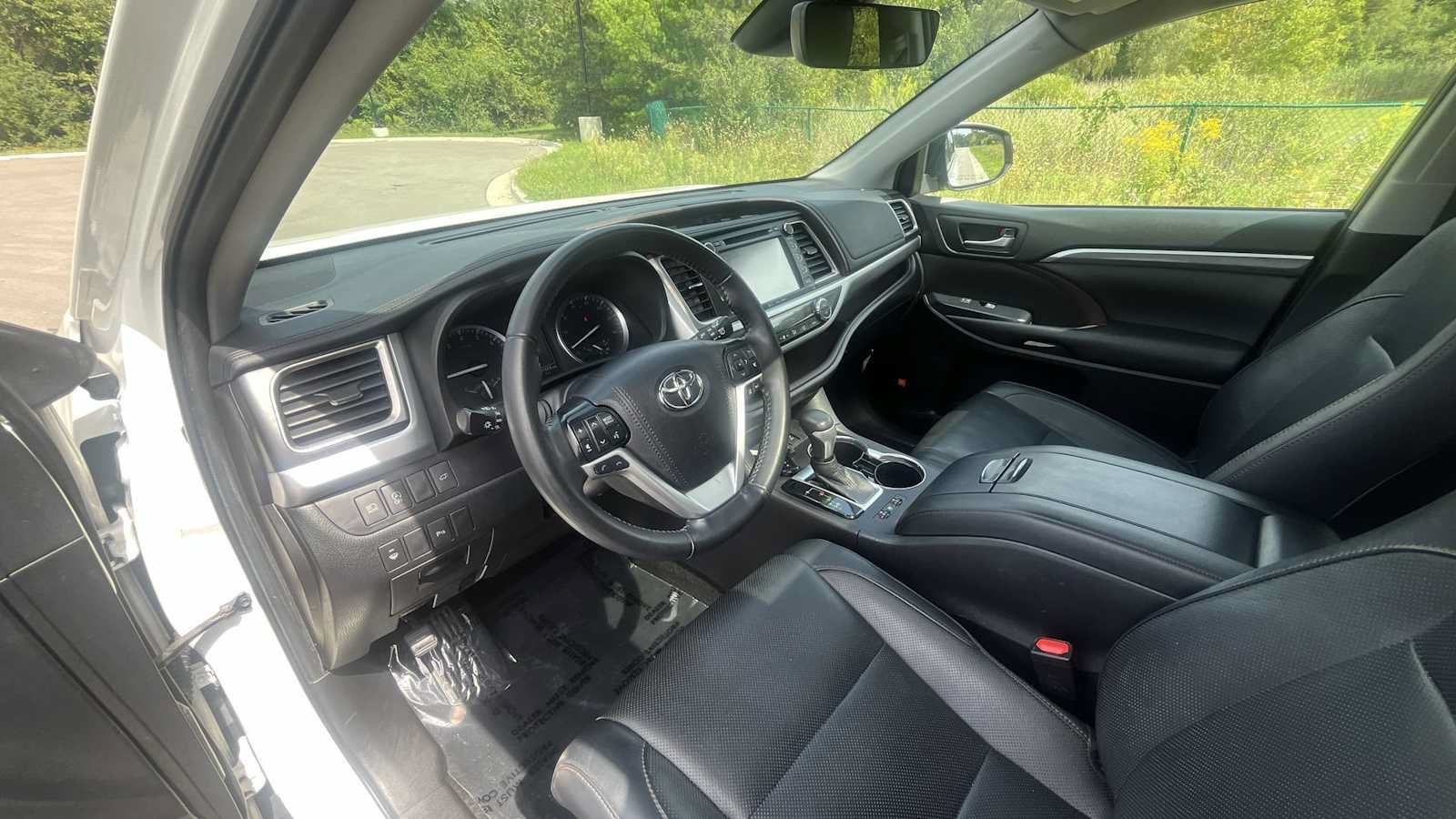Used 2019 Toyota Highlander Limited AWD/4WD image 14