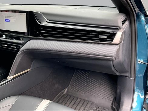 Used 2026 Toyota Camry SE w/ Multimedia Upgrade Package FWD image 18