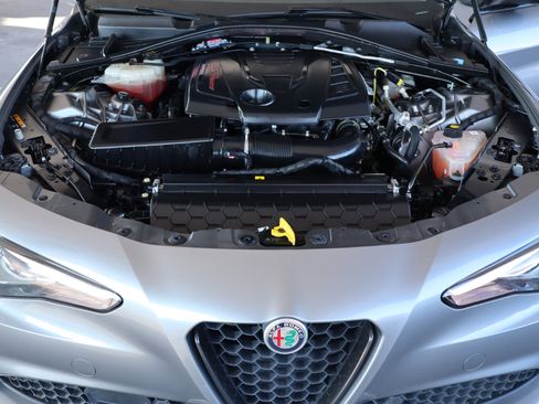 Used 2020 Alfa Romeo Giulia w/ Nero Edizione image 52