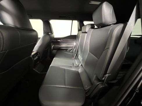 Used 2024 Toyota Land Cruiser image 22