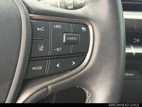 Used 2021 Lexus UX 200 w/ Accessory Package (Z1) FWD image 17