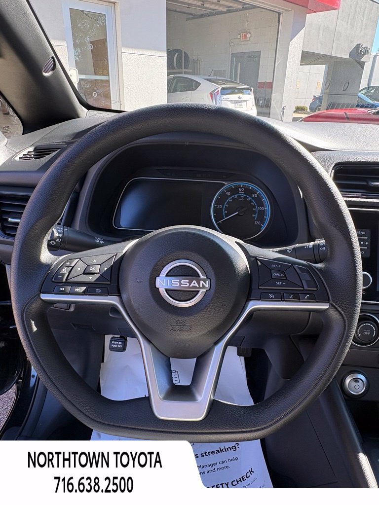 Used 2025 Nissan Leaf S FWD image 18