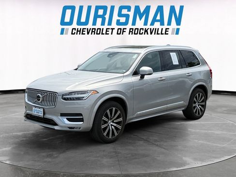 Used 2025 Volvo XC90 B5 Core AWD/4WD image 2