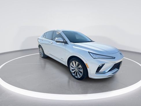 Certified 2024 Buick Envista Avenir FWD image 2