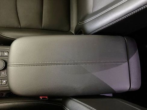 Used 2023 GMC Terrain SLT image 42