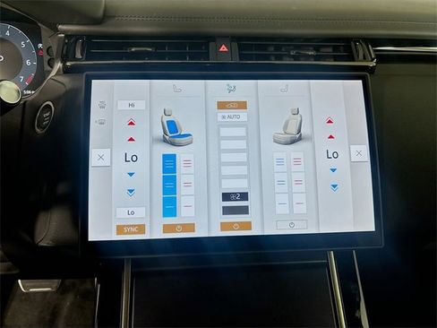 New 2026 Land Rover Range Rover Velar Dynamic SE image 18