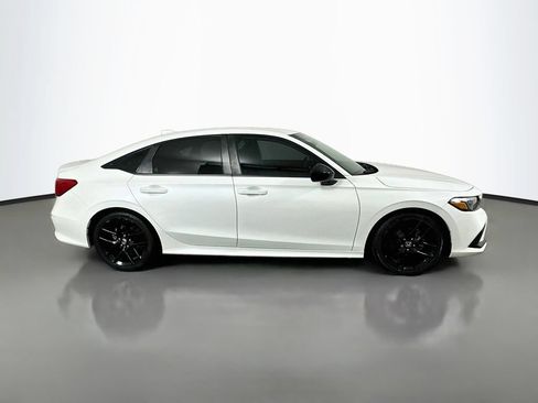 Used 2023 Honda Civic Sport image 4