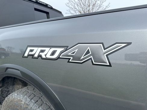 Used 2021 Nissan Titan PRO-4X w/ Pro-4x Convenience Package image 4