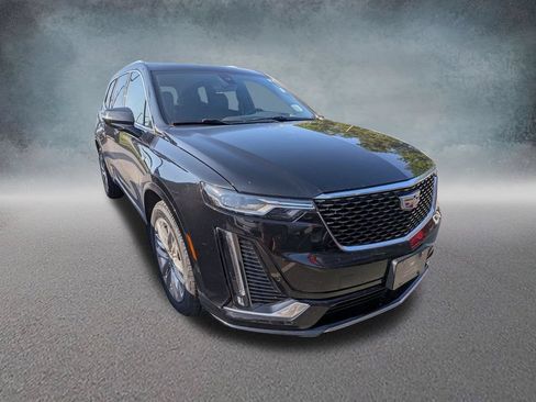 Certified 2023 Cadillac XT6 Premium Luxury w/ Technology Package AWD/4WD image 9