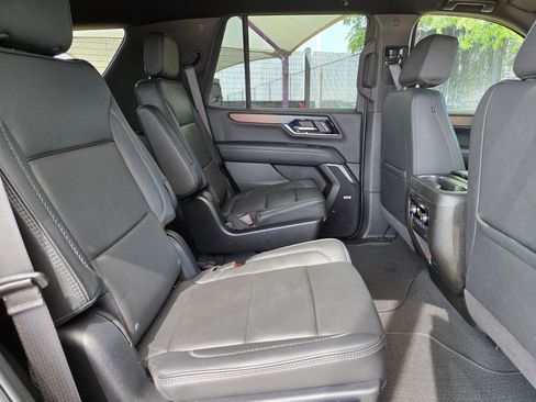 Used 2025 GMC Yukon Denali AWD/4WD image 31