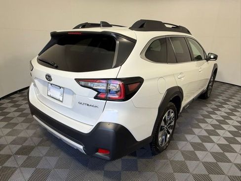 Used 2025 Subaru Outback Limited image 6