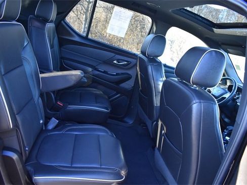 Certified 2023 Chevrolet Traverse Premier w/ Redline Edition image 18
