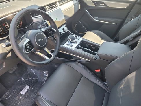 New 2026 Jaguar F-PACE R-Dynamic S image 13