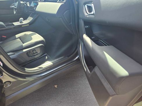 Certified 2025 Land Rover Range Rover Velar Dynamic SE image 10