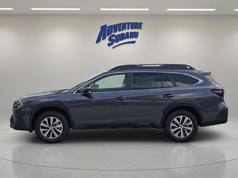 Used 2025 Subaru Outback Premium image 4