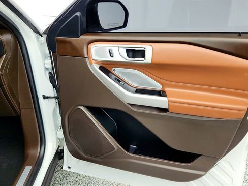 Used 2023 Ford Explorer King Ranch w/ Technology Package AWD/4WD image 28