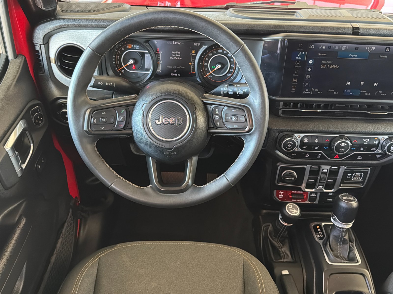 Used 2025 Jeep Wrangler Unlimited Sport AWD/4WD image 16