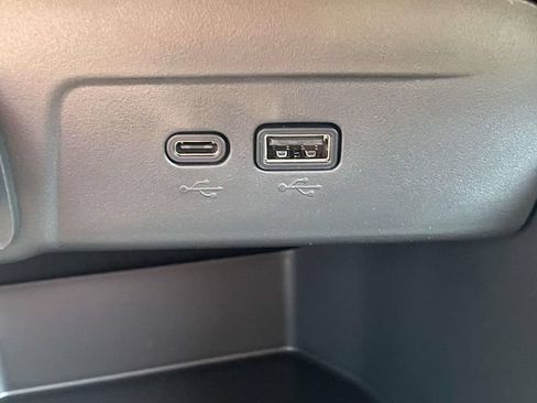 New 2026 Chevrolet Trax LT w/ LT Convenience Package FWD image 16