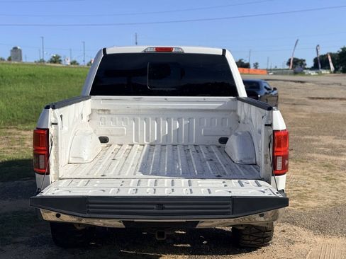 Used 2018 Ford F150 Lariat w/ Equipment Group 502A Luxury AWD/4WD image 10