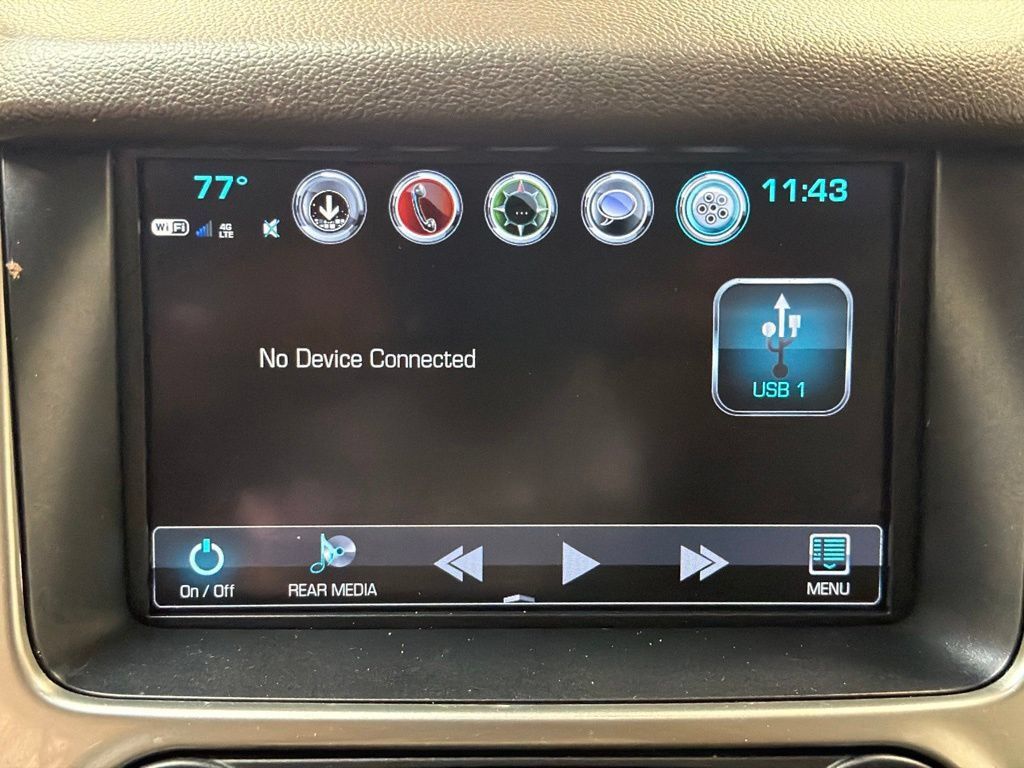 Used 2020 Chevrolet Suburban LT RWD image 16