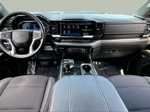 Used 2023 Chevrolet Silverado 1500 LT Trail Boss w/ Convenience Package II AWD/4WD image 9