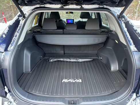 New 2025 Toyota RAV4 XLE w/ Convenience Package image 27