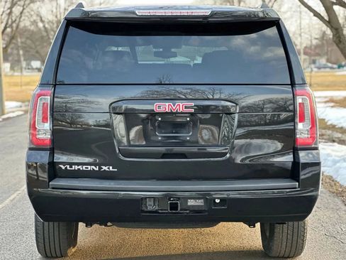 Used 2019 GMC Yukon XL SLE image 6