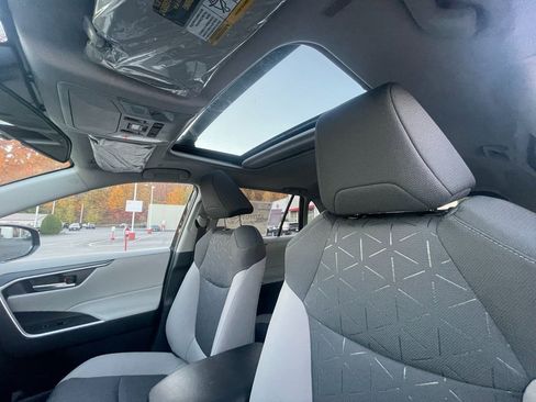 New 2025 Toyota RAV4 XLE image 12