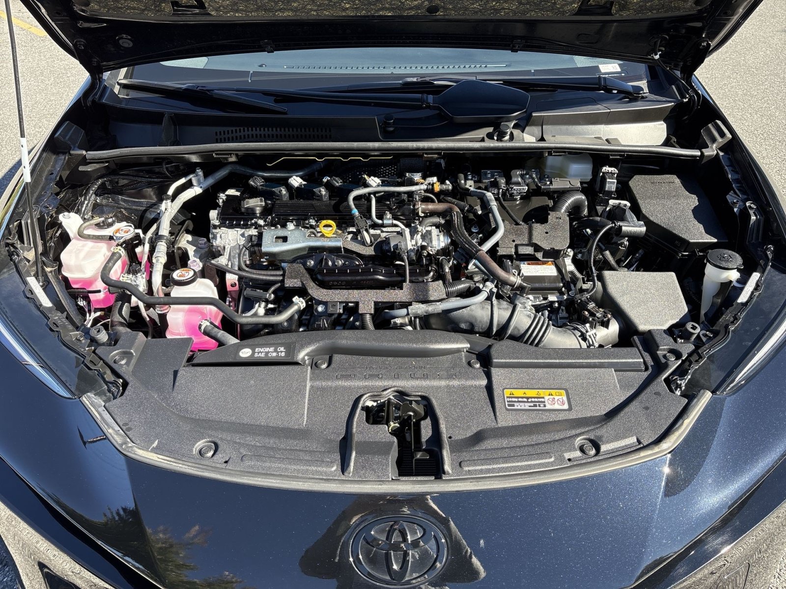 Used 2025 Toyota Prius AWD image 27