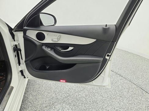 Used 2021 Mercedes-Benz C 300 Sedan image 27