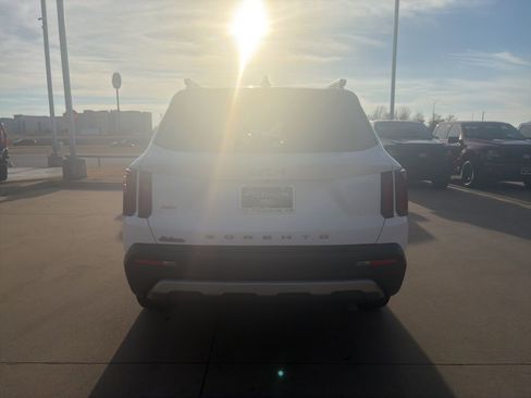 Used 2022 Kia Sorento X-Line EX image 4
