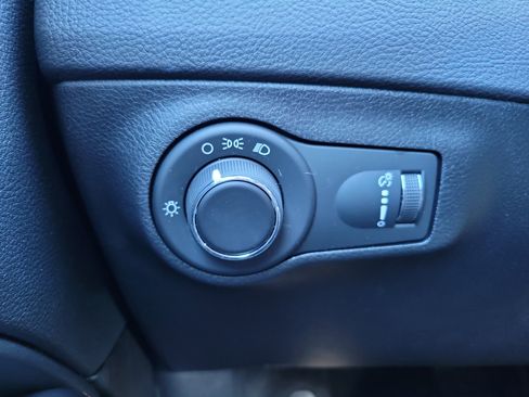 Used 2019 Jeep Compass Sport w/ Tech Group image 24