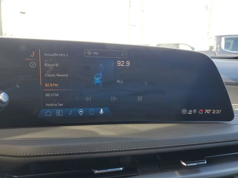 Used 2025 Cadillac XT4 Premium Luxury image 23