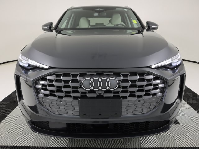 Certified 2025 Audi Q5 Premium w/ Premium Plus AWD/4WD image 8