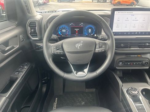 Used 2025 Ford Bronco Sport Outer Banks w/ Outer Banks Tech Package+ AWD/4WD image 16