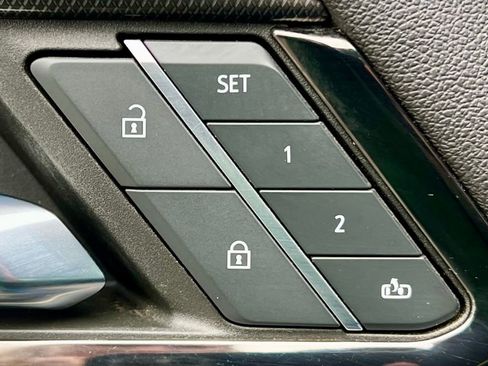 Used 2023 GMC Sierra 1500 AT4 w/ AT4 Premium Package image 31