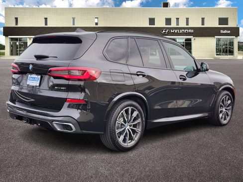 Used 2021 BMW X5 xDrive40i w/ M Sport Package image 3
