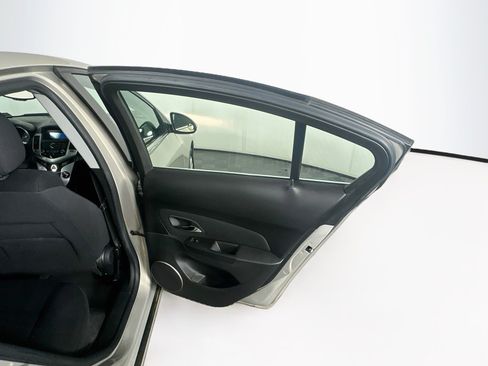 Used 2011 Chevrolet Cruze LT FWD image 26