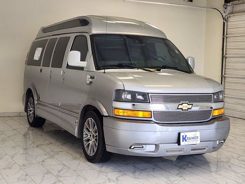 Used 2021 Chevrolet Express 2500 LS w/ Enhanced Convenience Package RWD image 3