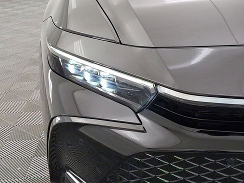 Used 2024 Toyota Crown Platinum image 28