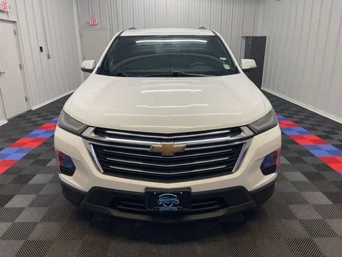 Used 2023 Chevrolet Traverse LT image 7
