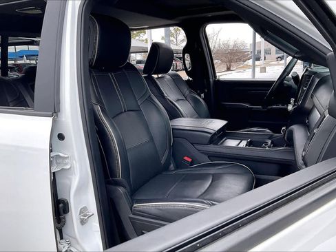 Used 2023 RAM 3500 Limited image 9