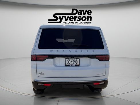 Used 2024 Jeep Wagoneer Series II w/ Flexible Seating Group AWD/4WD image 4