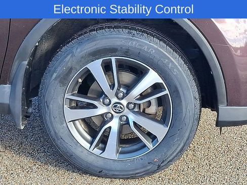 Used 2018 Toyota RAV4 XLE image 9