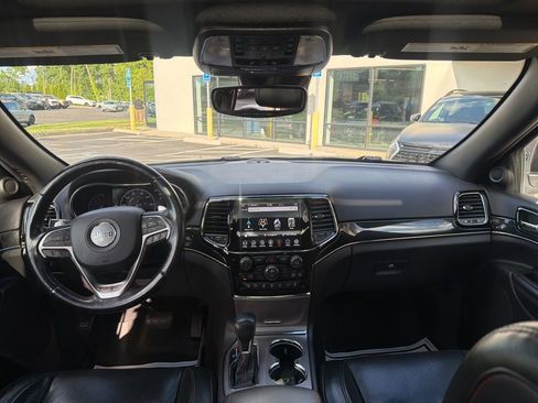 Used 2021 Jeep Grand Cherokee Trailhawk w/ Trailhawk Luxury Group AWD/4WD image 23