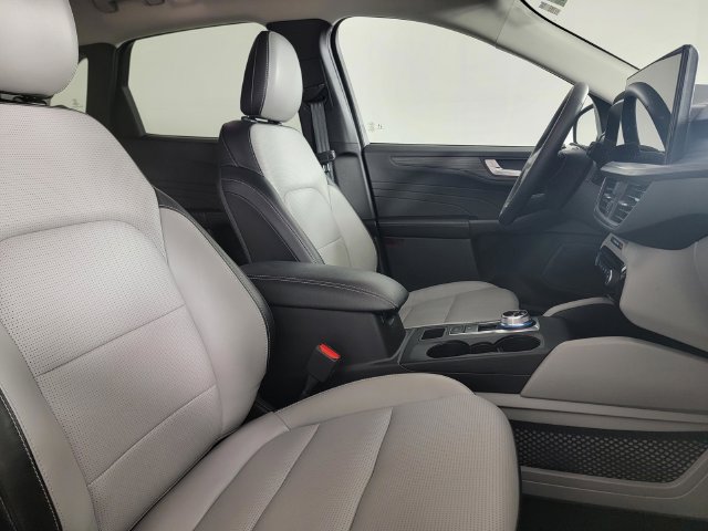 Certified 2023 Ford Escape Platinum AWD/4WD image 18