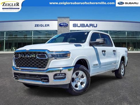 Used 2025 RAM 1500 Big Horn AWD/4WD image 1